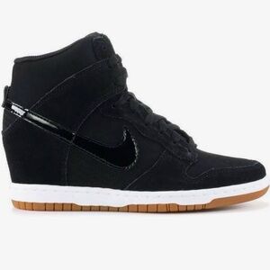 New hard to get Nike Dunk Sky Hi Essentials Size 7